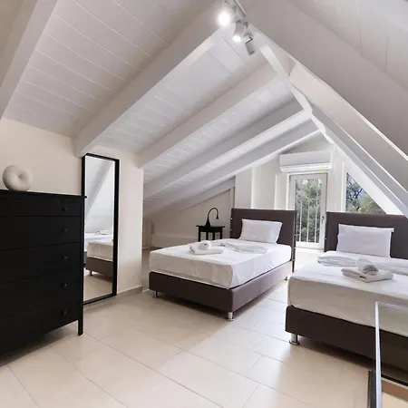 Carmen Sea View Maisonette - Walk To Nidri - Scorpios View Perigiali