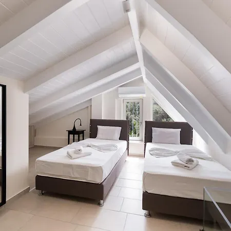 Carmen Sea View Maisonette - Walk To Nidri - Scorpios View Lägenhet *